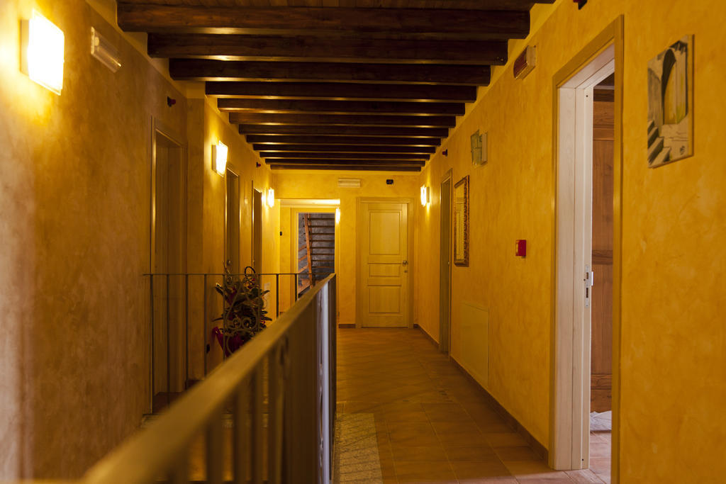 Agriturismo Creta Rossa Torre di Ruggiero Екстер'єр фото